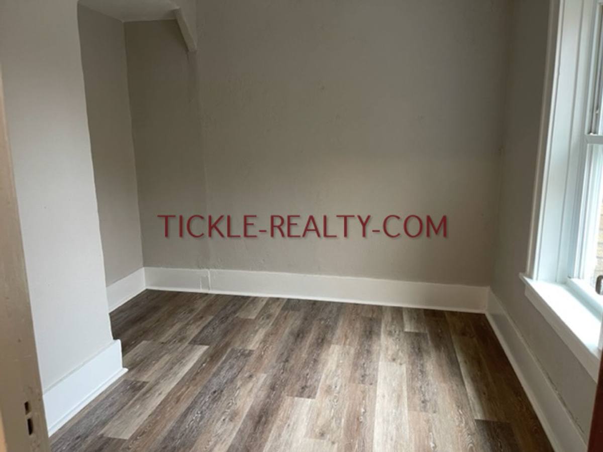 Apartment for rent at 15 Harwood St, Rochester, NY 14620