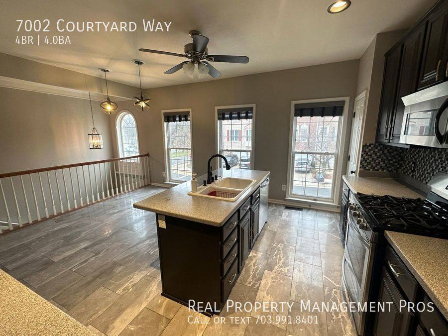 Townhouse for rent at 7002 Courtyard Way, Haymarket, VA 20169