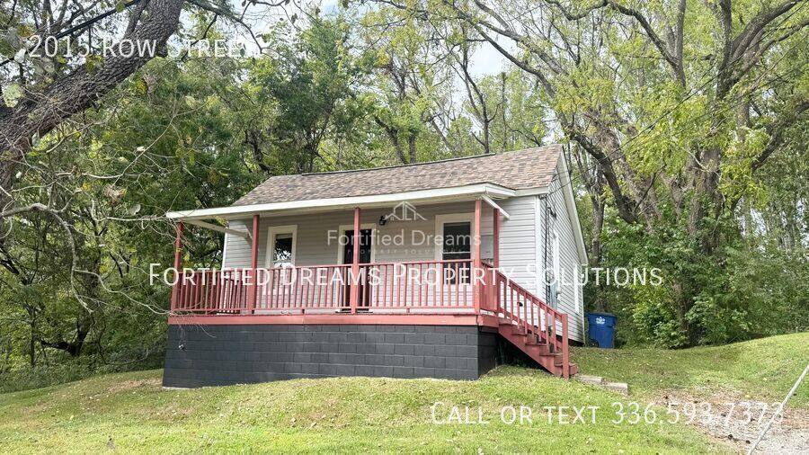 House for rent at 2015 Row St, Winston Salem, NC 27105