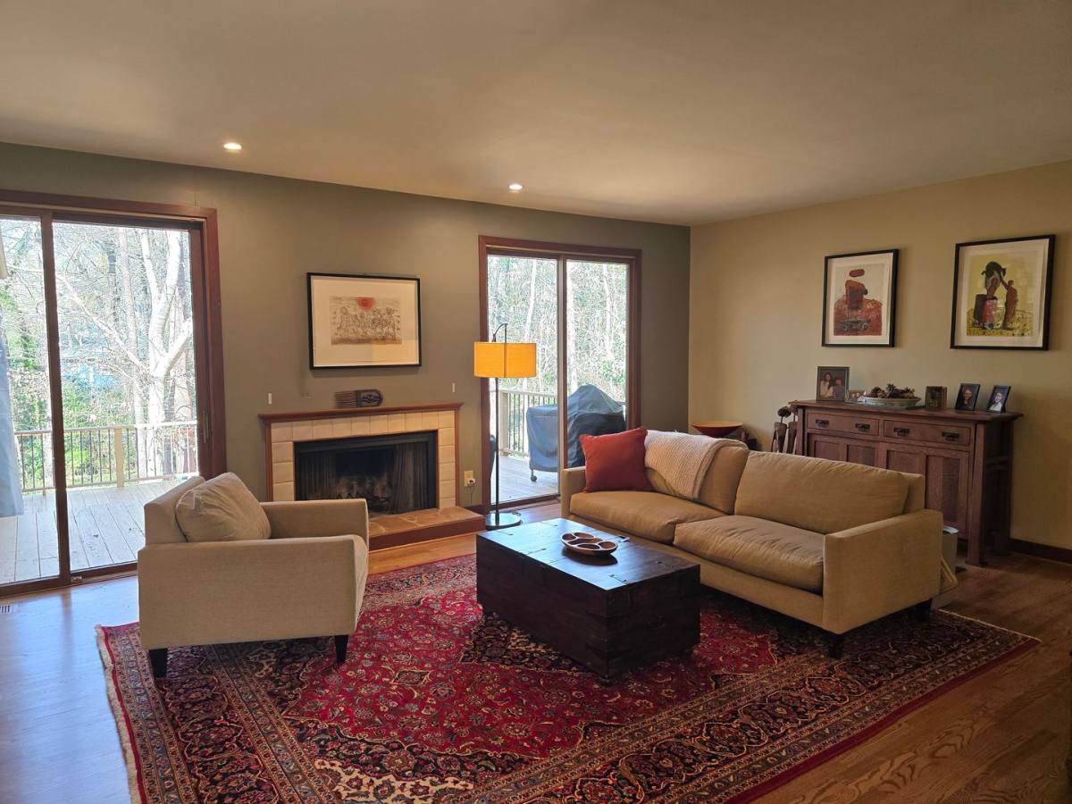 House for rent at 10 Kendall Dr, Chapel Hill, NC 27517