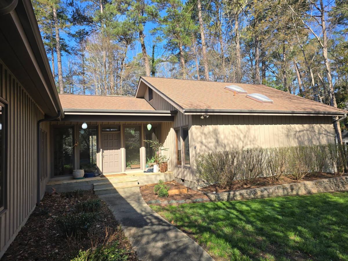 House for rent at 10 Kendall Dr, Chapel Hill, NC 27517