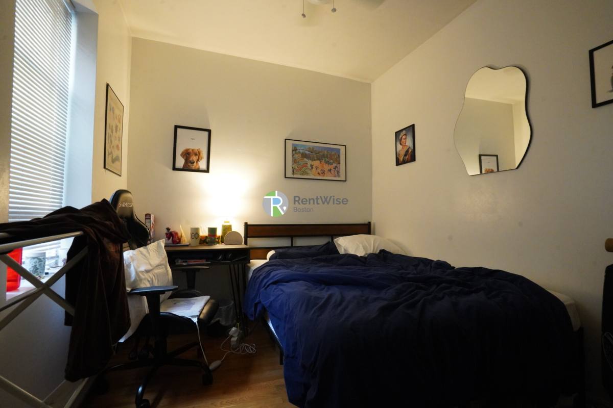Apartment for rent at 6 Cleveland Place #8, Boston, MA 02113
