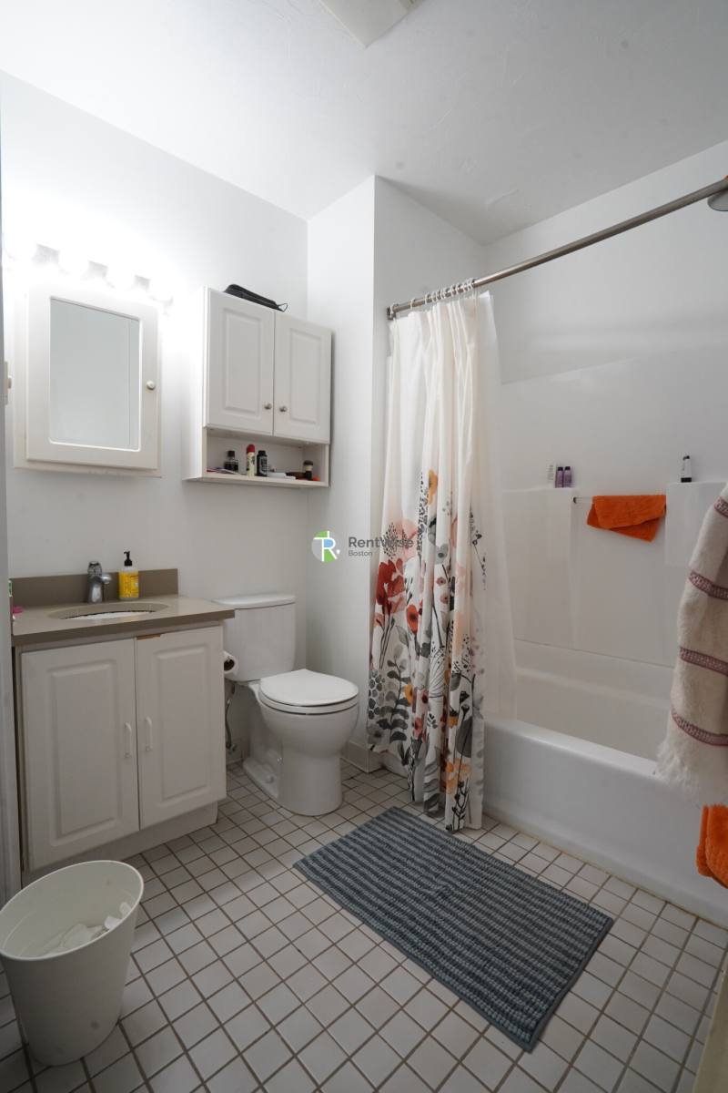 Apartment for rent at 6 Cleveland Place #8, Boston, MA 02113