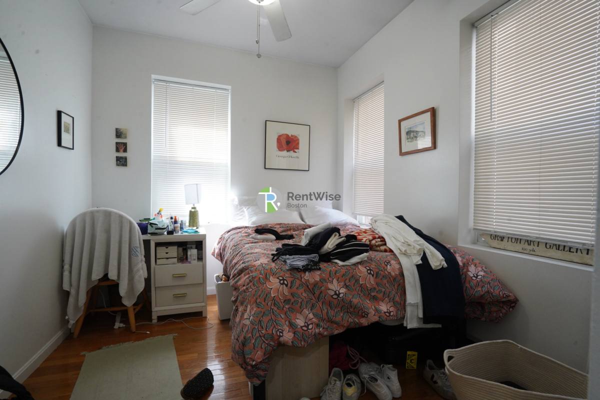Apartment for rent at 6 Cleveland Place #8, Boston, MA 02113