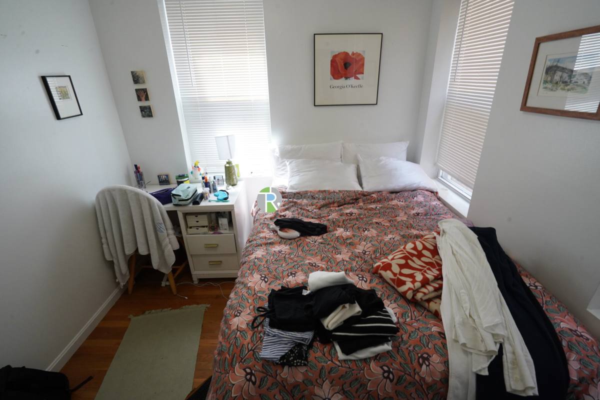 Apartment for rent at 6 Cleveland Place #8, Boston, MA 02113