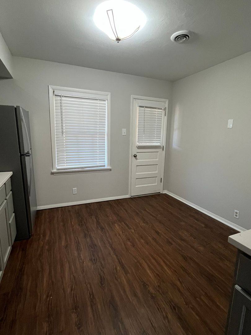 Apartment for rent at 616 Broadmoor, Chesterfield, MO 63017