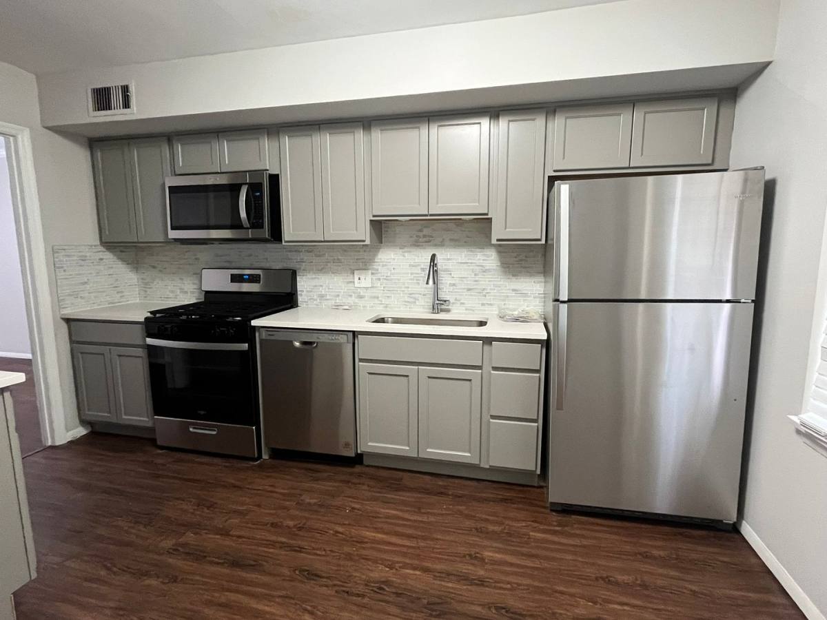 Apartment for rent at 616 Broadmoor, Chesterfield, MO 63017