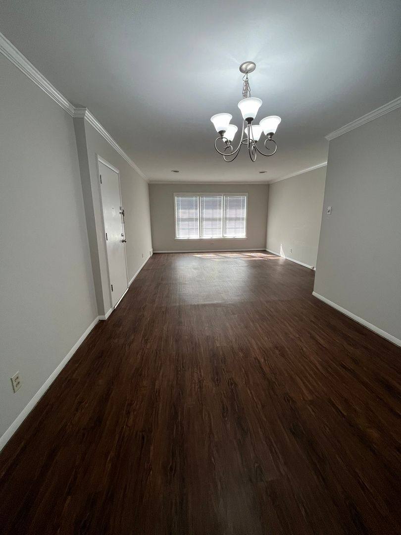 Apartment for rent at 616 Broadmoor, Chesterfield, MO 63017