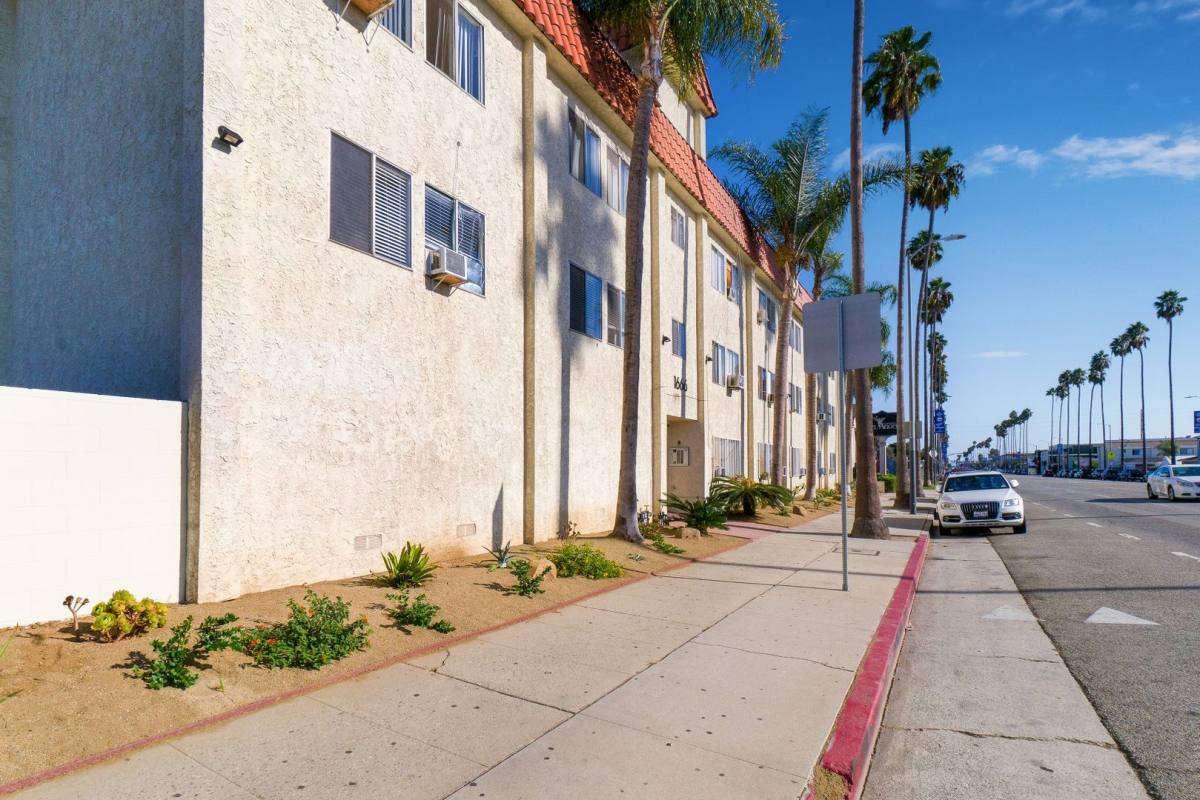 Apartment for rent at 1666 N Avalon Blvd, Wilmington, CA 90744