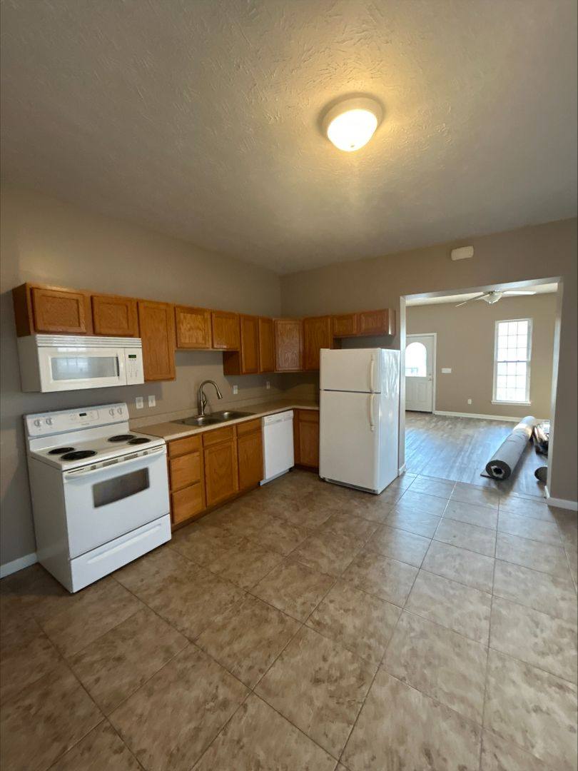 Townhouse for rent at 153 S 3rd St, Lafayette, IN 47901