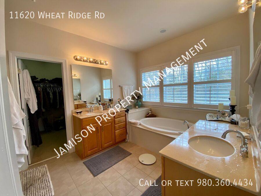 House for rent at 11620 Wheat Ridge Rd, Charlotte, NC 28277
