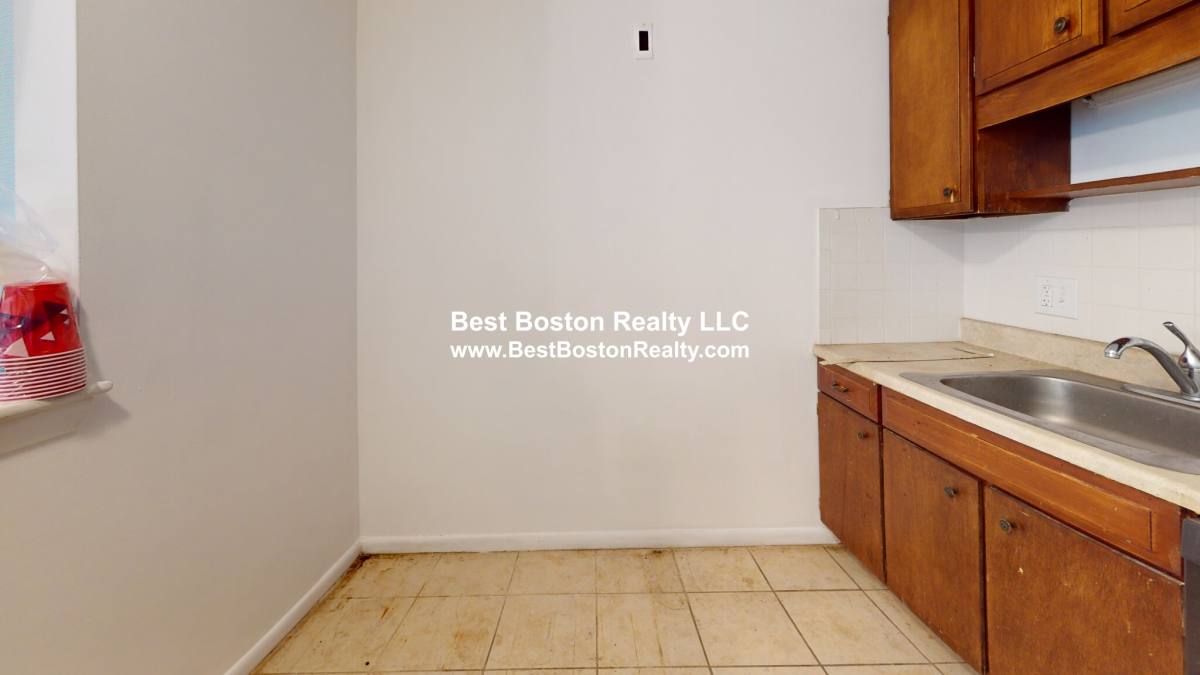 Apartment for rent at 435 Shirley St #36, Winthrop, MA 02152