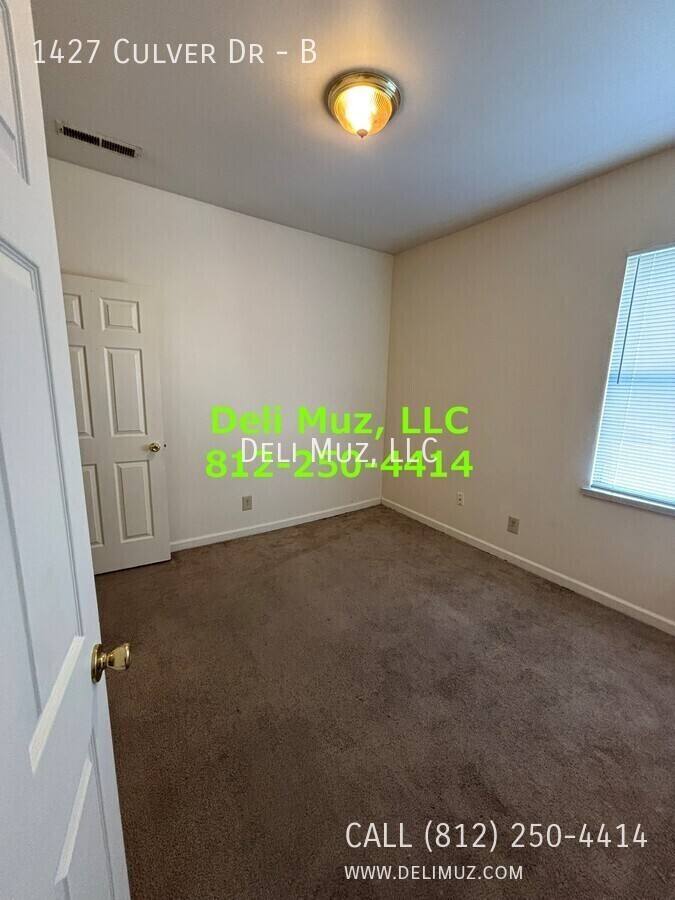 Apartment for rent at 1427 Culver Dr #B, Evansville, IN 47713