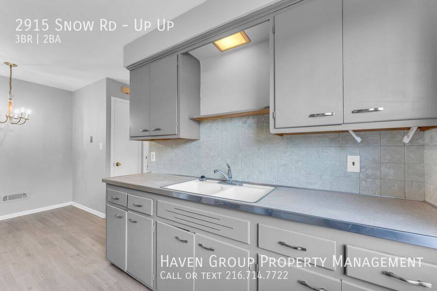 Apartment for rent at 2915 Snow Rd #UP, Cleveland, OH 44134