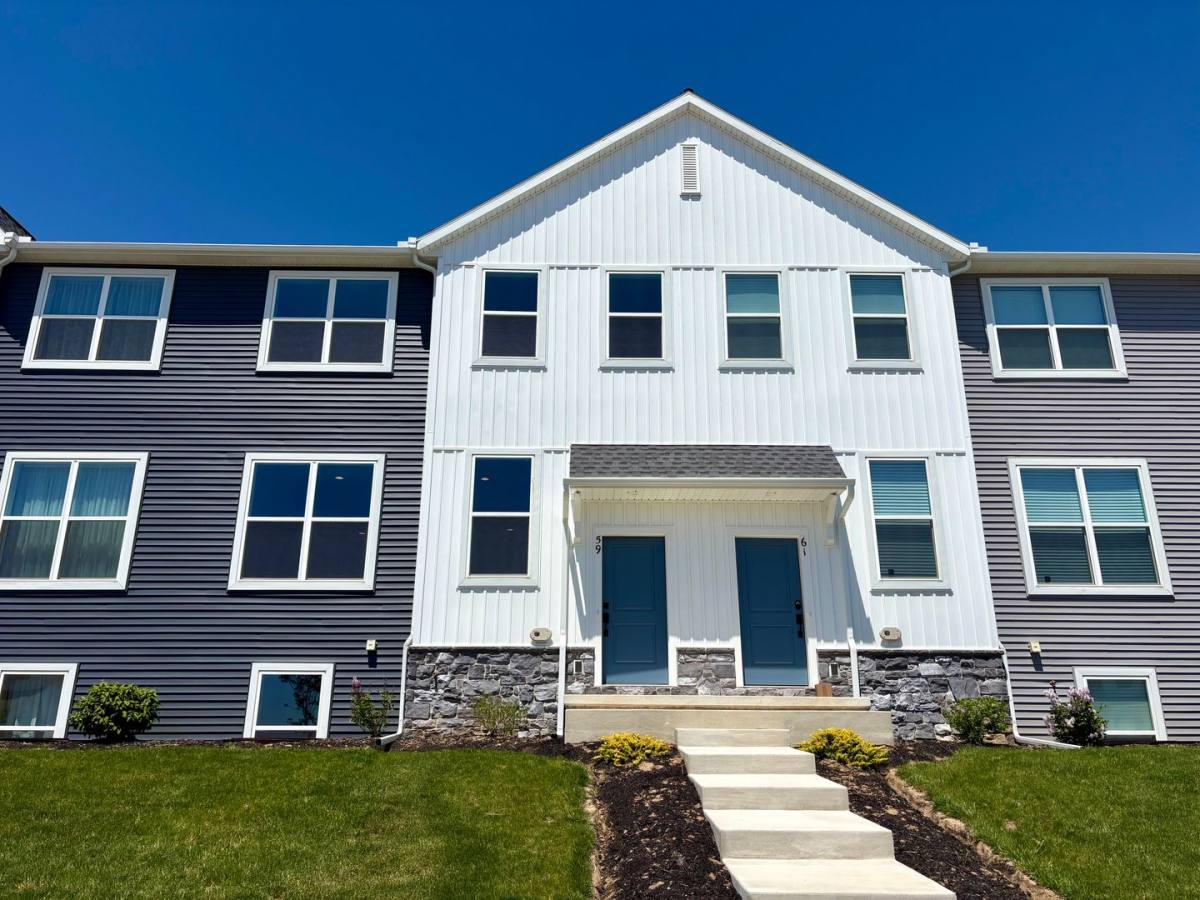 Townhouse for rent at 59 N Conifer Dr, Elizabethtown, PA 17022