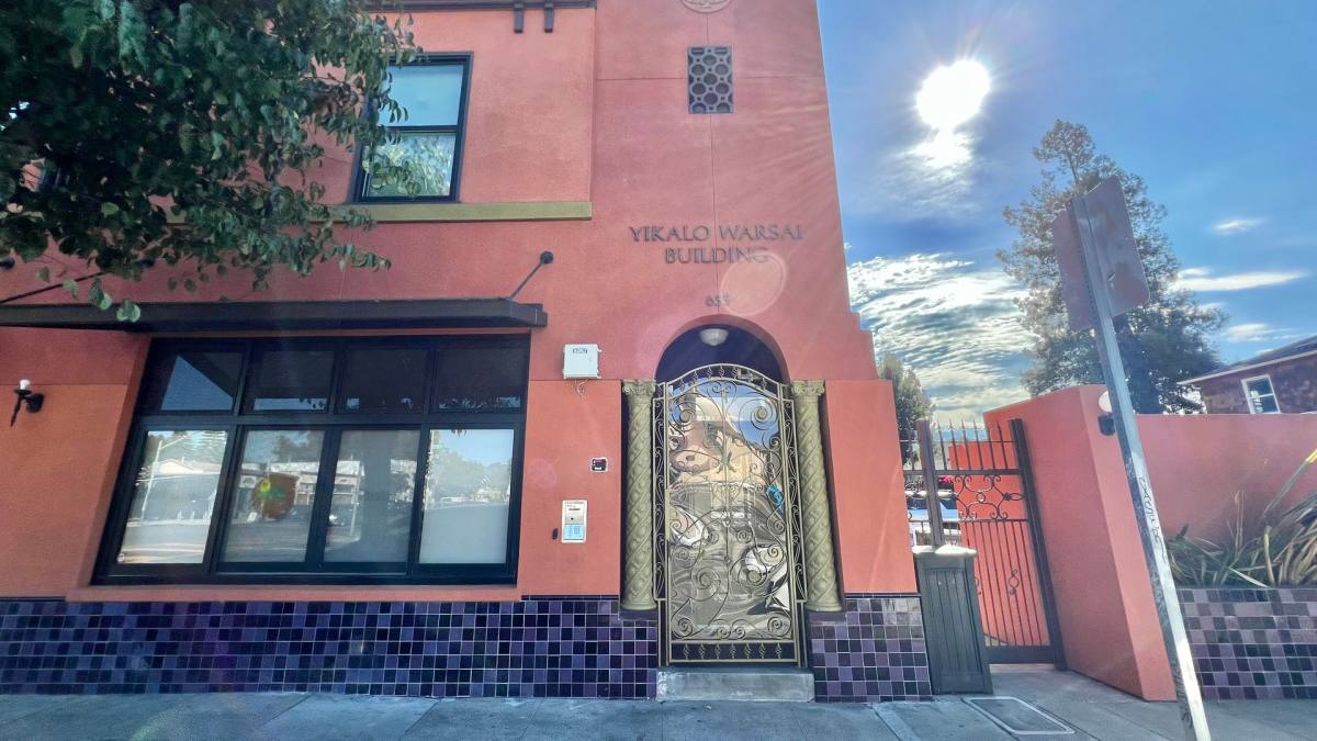 Apartment for rent at 655 40th St, Oakland, CA 94609