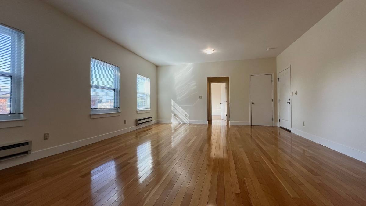 Apartment for rent at 655 40th St, Oakland, CA 94609