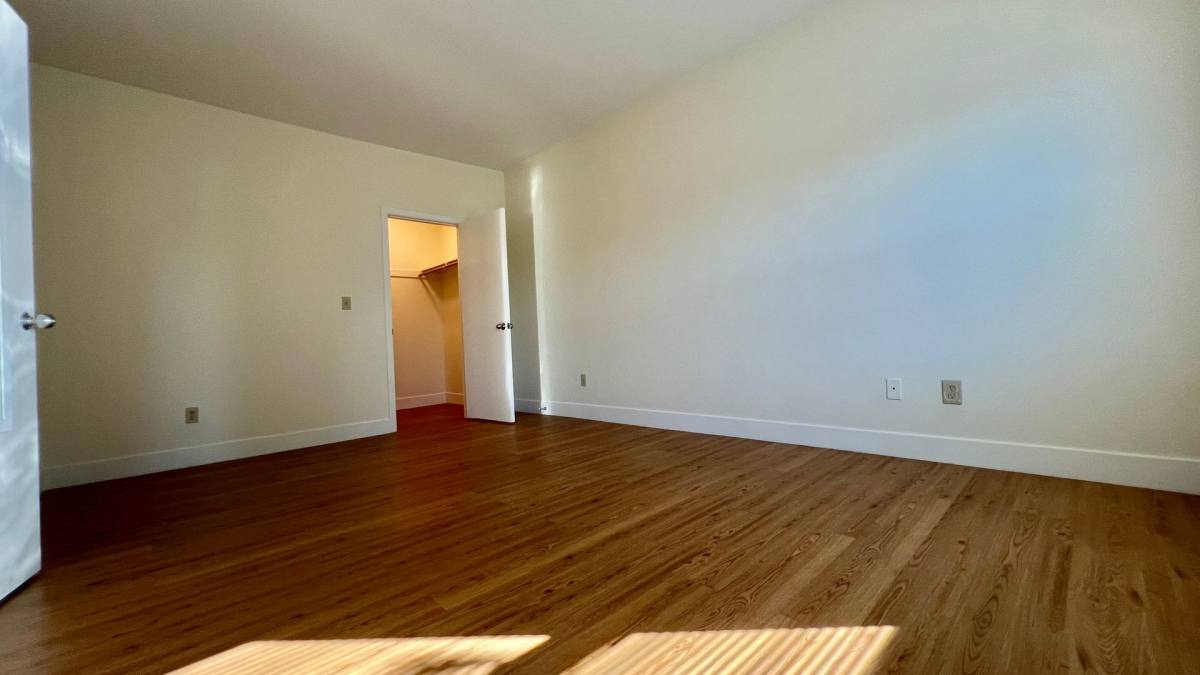 Apartment for rent at 655 40th St, Oakland, CA 94609