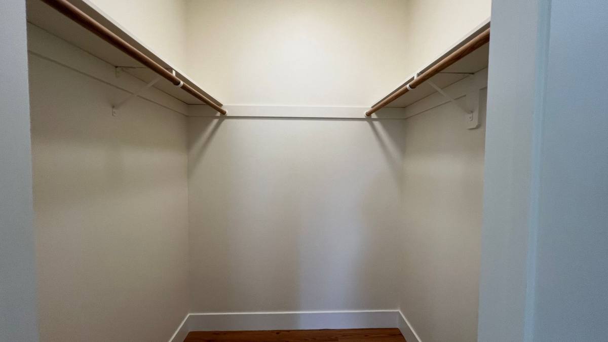 Apartment for rent at 655 40th St, Oakland, CA 94609