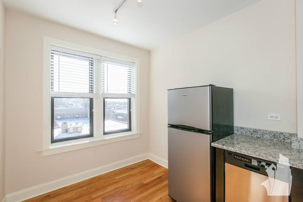 Apartment for rent at 612 W Patterson Ave #707, Chicago, IL 60613