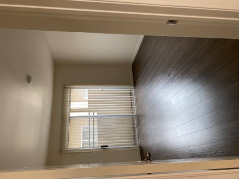 Townhouse for rent at 13002 Riverside Dr, Sherman Oaks, CA 91423