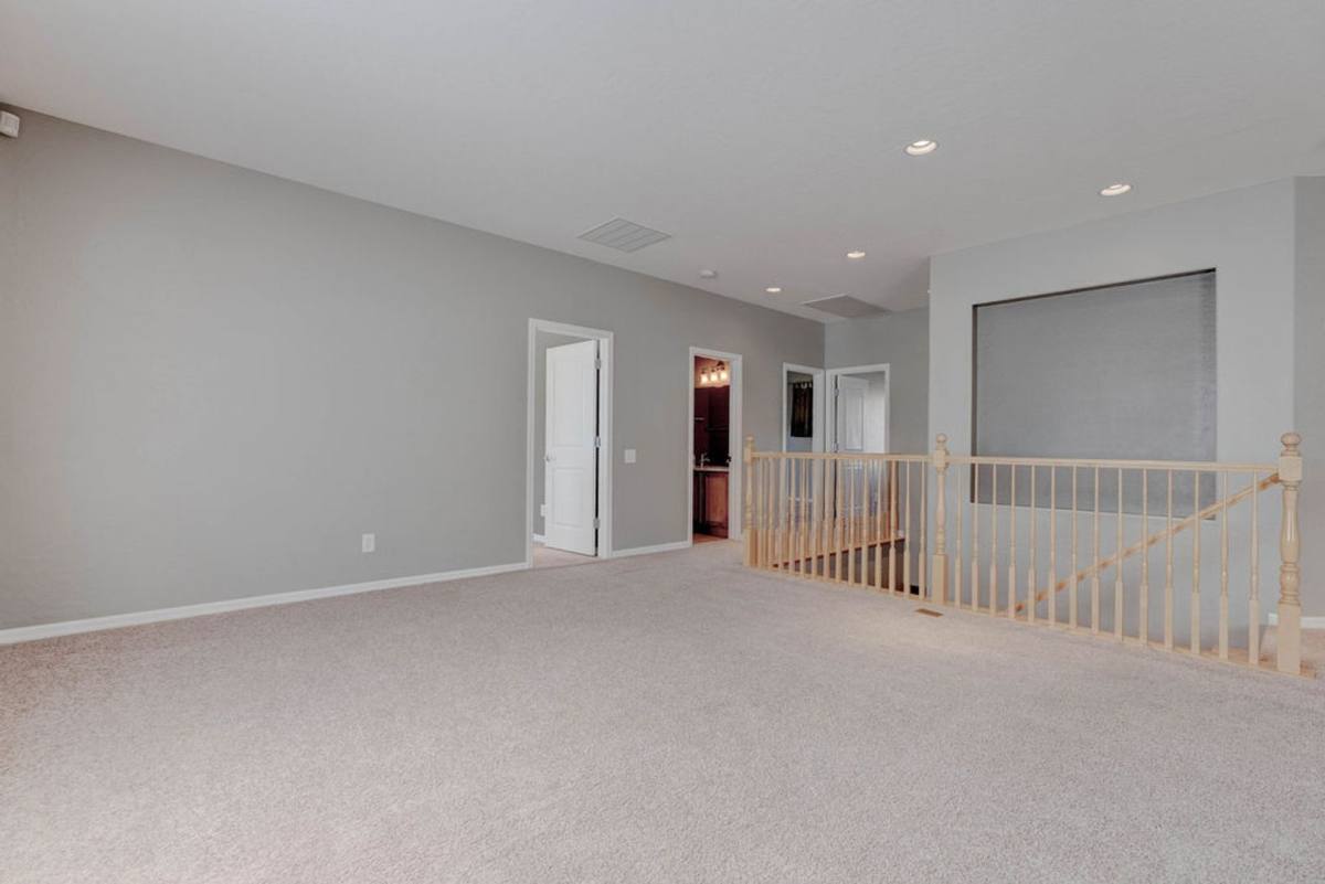 House for rent at 2589 Chateau Clermont St, Henderson, NV 89044