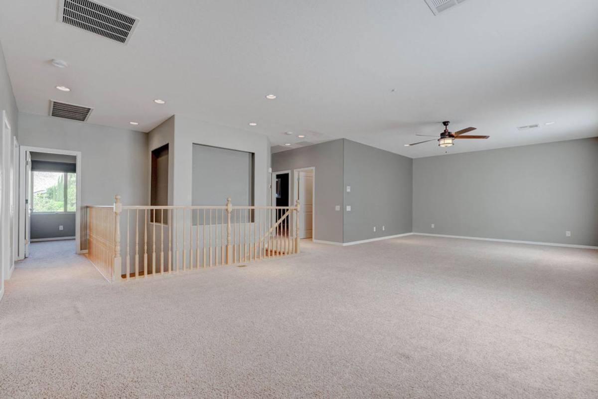 House for rent at 2589 Chateau Clermont St, Henderson, NV 89044