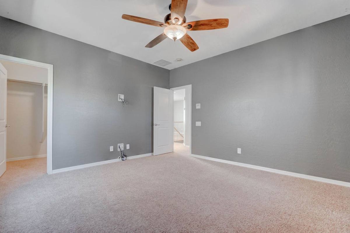 House for rent at 2589 Chateau Clermont St, Henderson, NV 89044