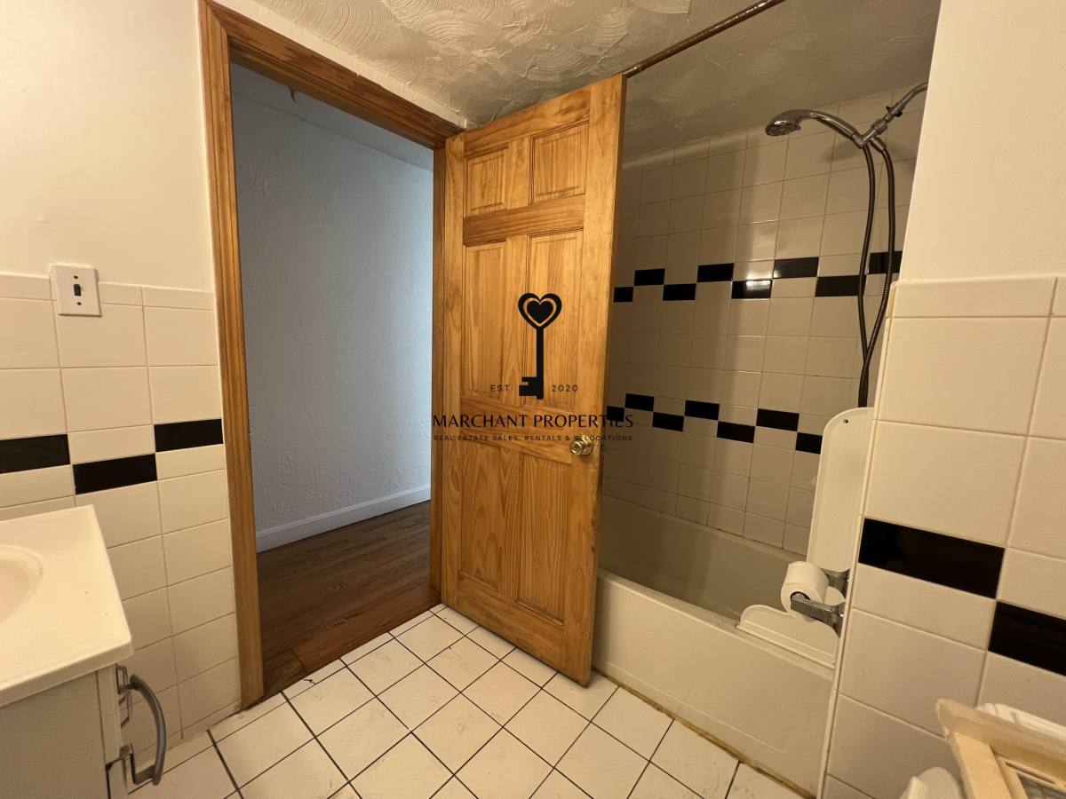 Apartment for rent at 848 Huntington Ave #3, Boston, MA 02115