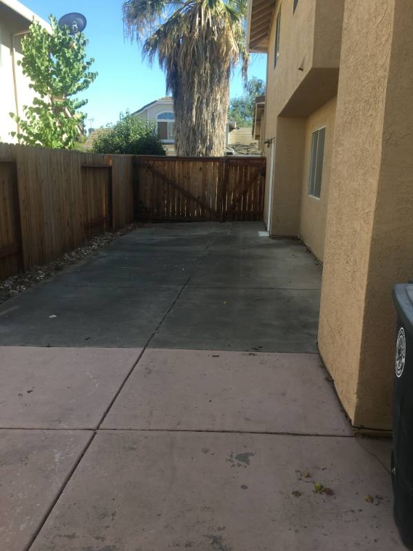 House for rent at 8669 Gossamer Way, Elk Grove, CA 95624