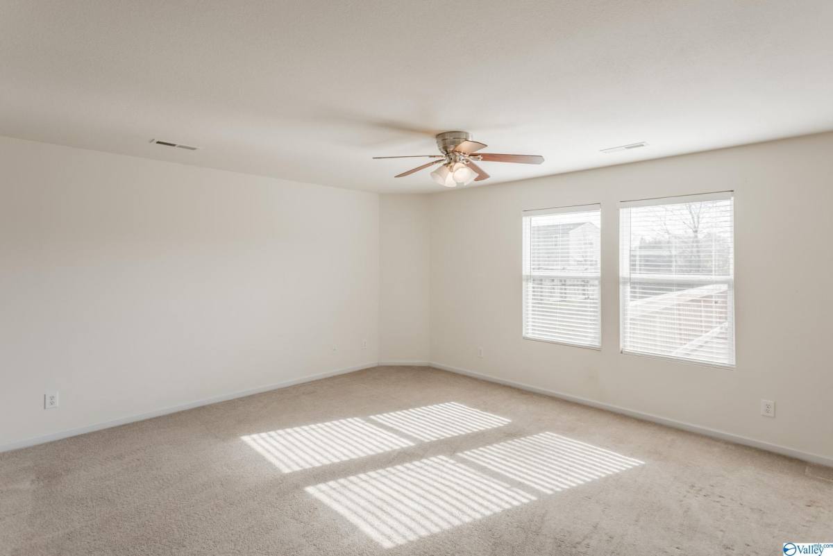 House for rent at 105 Bayside Lane, Toney, AL 35773