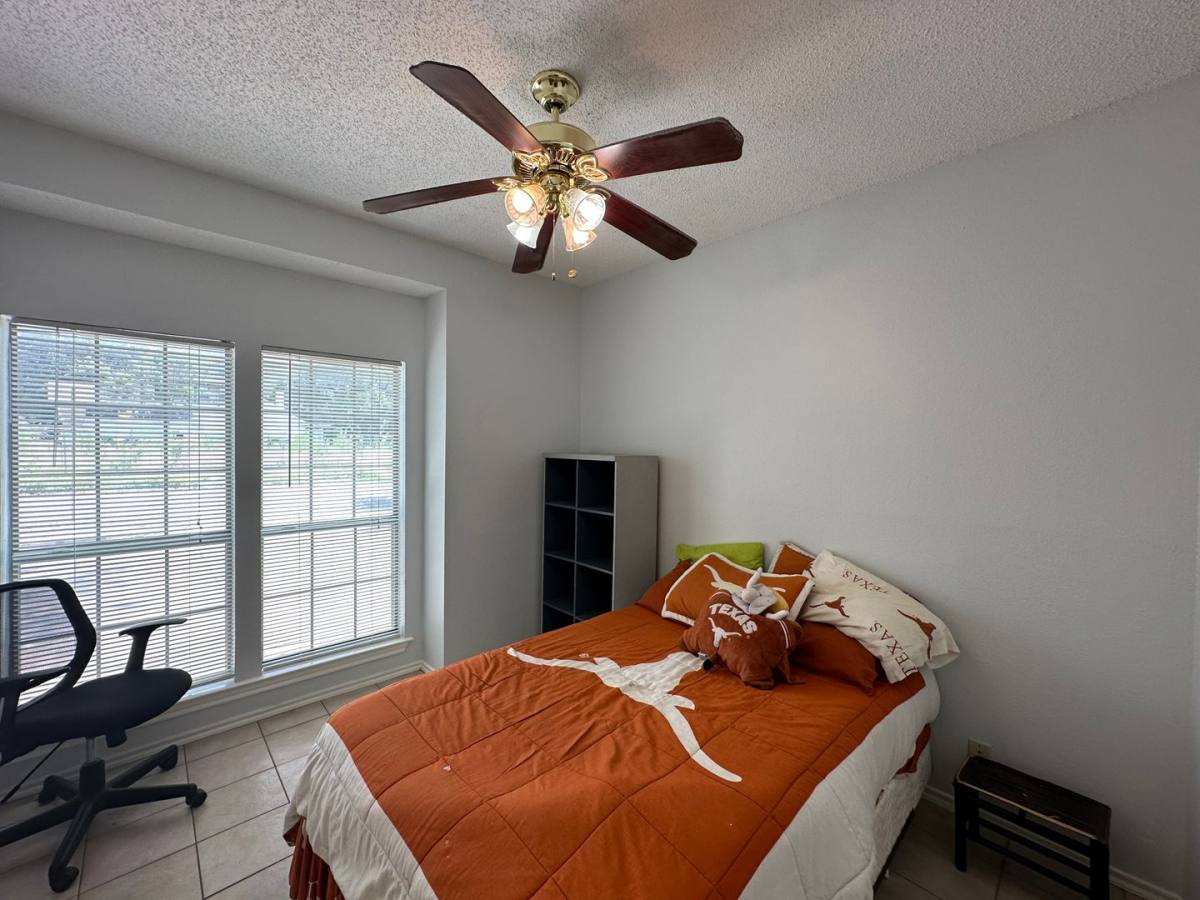 Condo for rent at 914 W 26th St, Austin, TX 78705