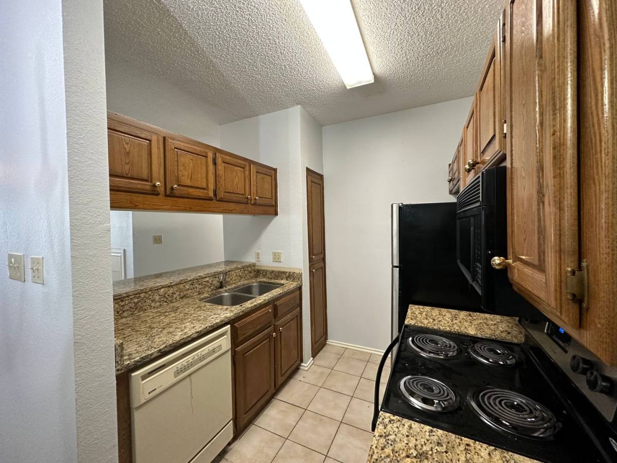 Condo for rent at 914 W 26th St, Austin, TX 78705