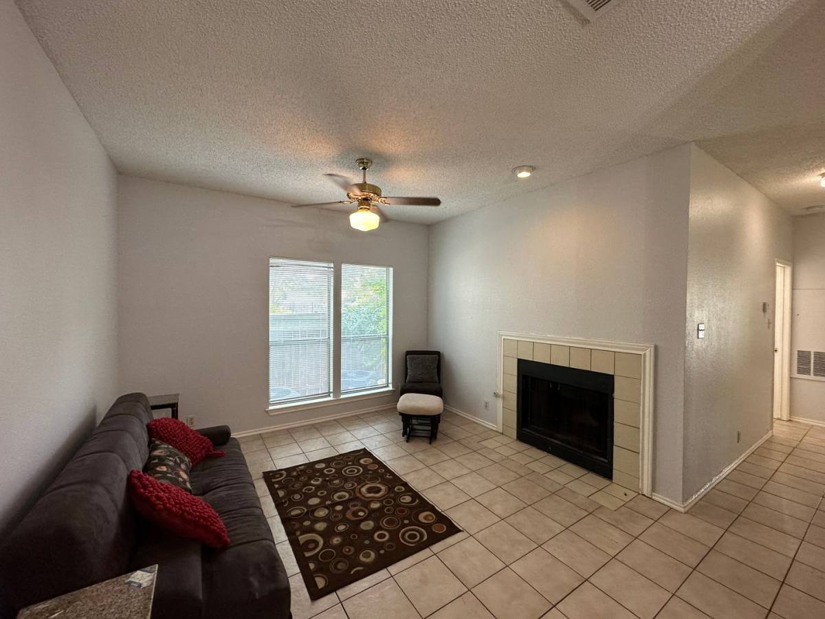 Condo for rent at 914 W 26th St, Austin, TX 78705