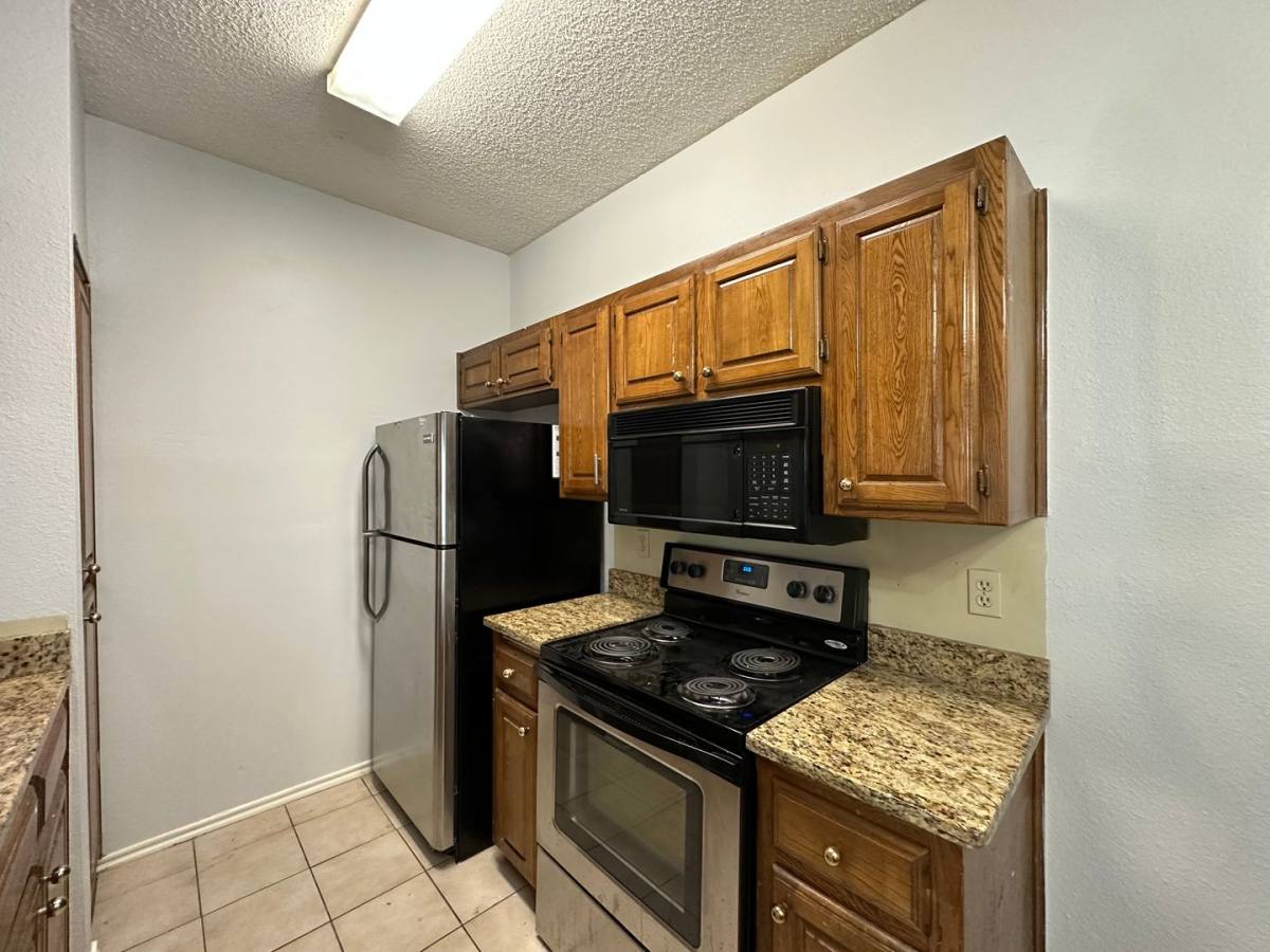 Condo for rent at 914 W 26th St, Austin, TX 78705