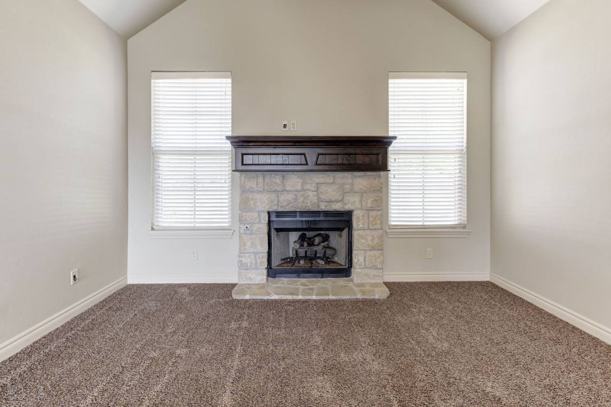 House for rent at 9016 NW 75th St, Yukon, OK 73099