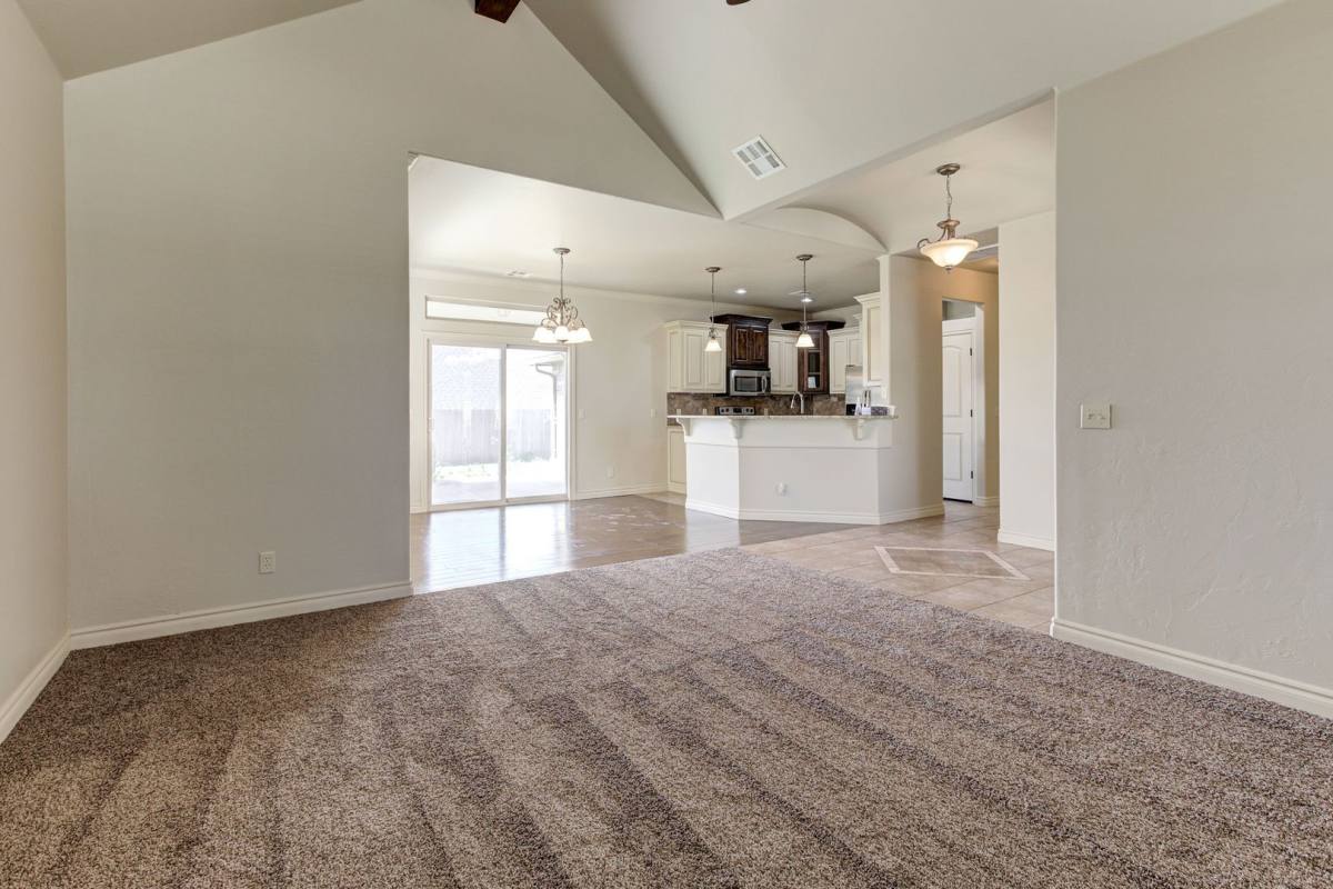 House for rent at 9016 NW 75th St, Yukon, OK 73099