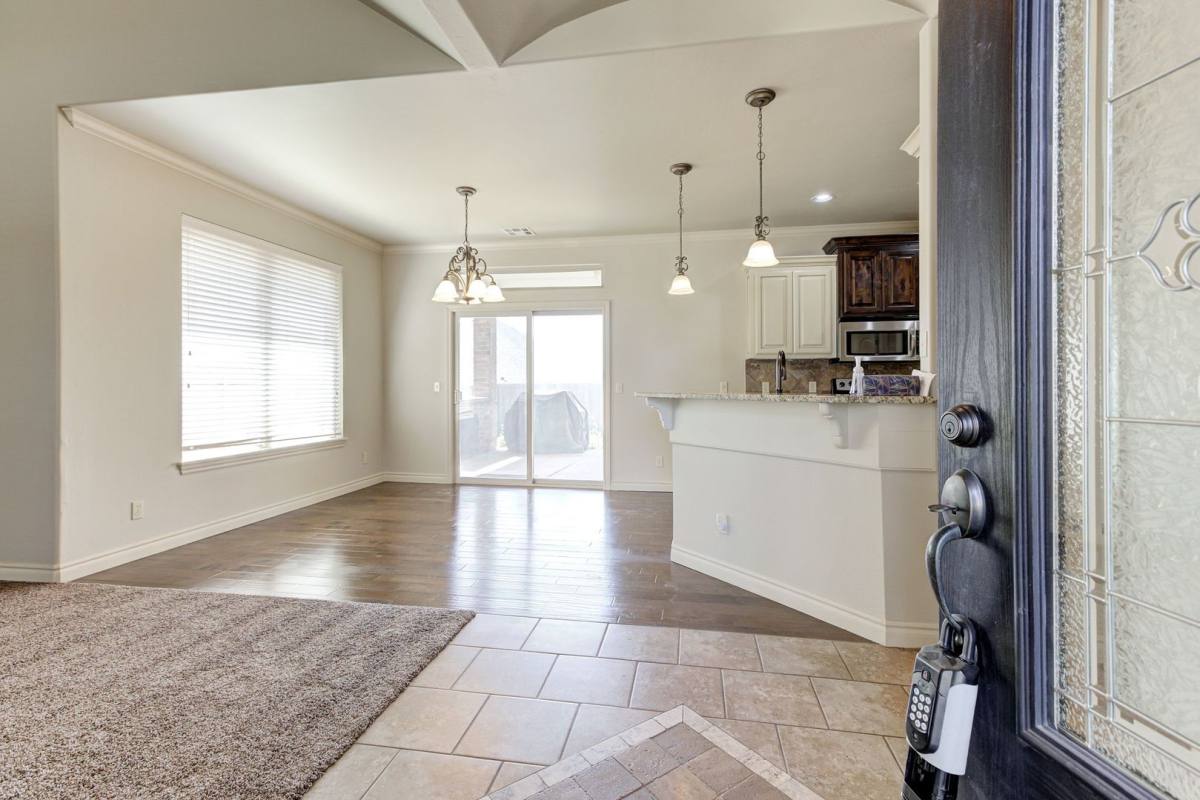 House for rent at 9016 NW 75th St, Yukon, OK 73099