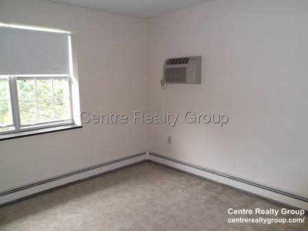 Apartment for rent at 145 Lexington St #12, Auburndale, MA 02466