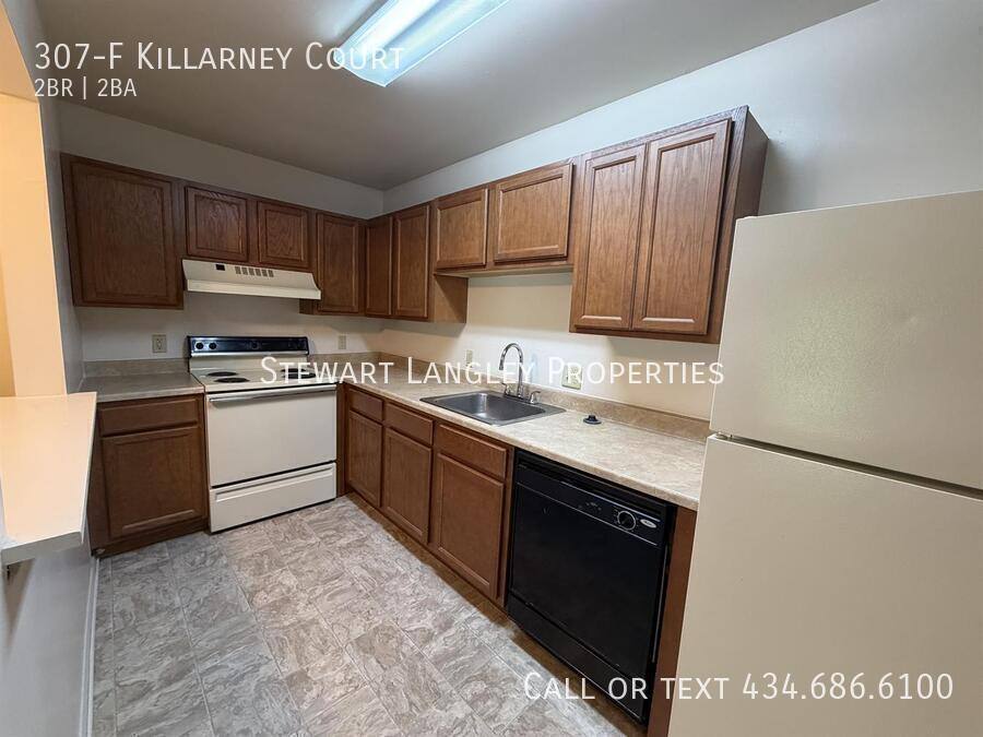 Apartment for rent at 307-F Killarney Court, Lynchburg, VA 24502