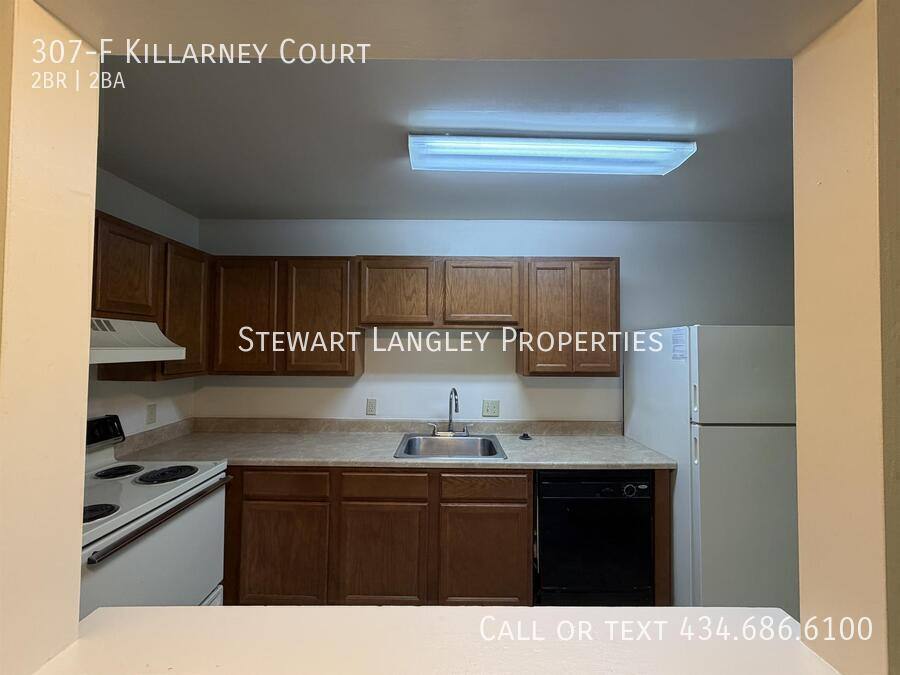 Apartment for rent at 307-F Killarney Court, Lynchburg, VA 24502