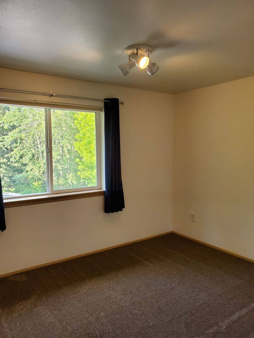 Townhouse for rent at 16526 167th St SE, Monroe, WA 98272