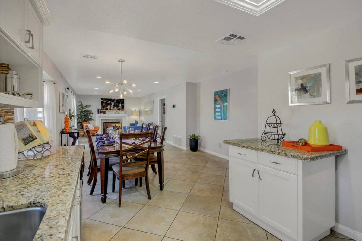 House for rent at 1705 Scotia Lane, Palm Springs, CA 92262