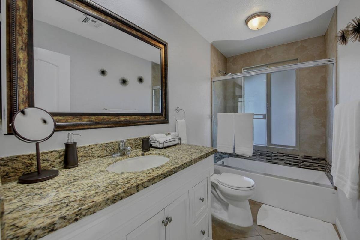 House for rent at 1705 Scotia Lane, Palm Springs, CA 92262