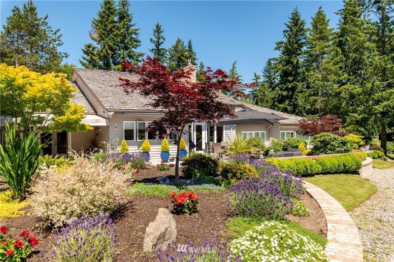Townhouse for rent at 12707 54th Ave NW, Gig Harbor, WA 98332