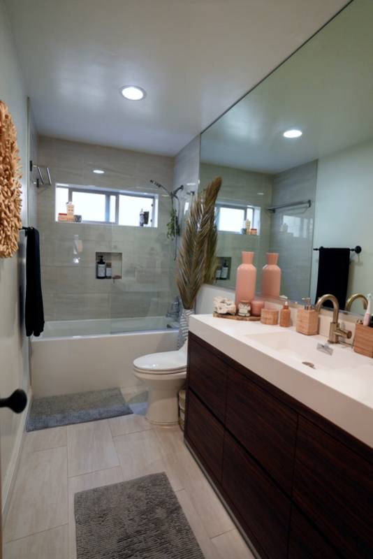 Apartment for rent at 1049 Felspar St #8, San Diego, CA 92109