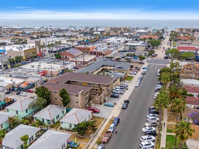 Apartment for rent at 1049 Felspar St #8, San Diego, CA 92109