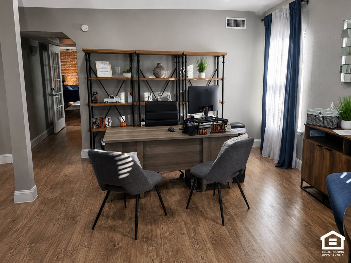 Apartment for rent at 6625 Hulen St, Fort Worth, TX 76133