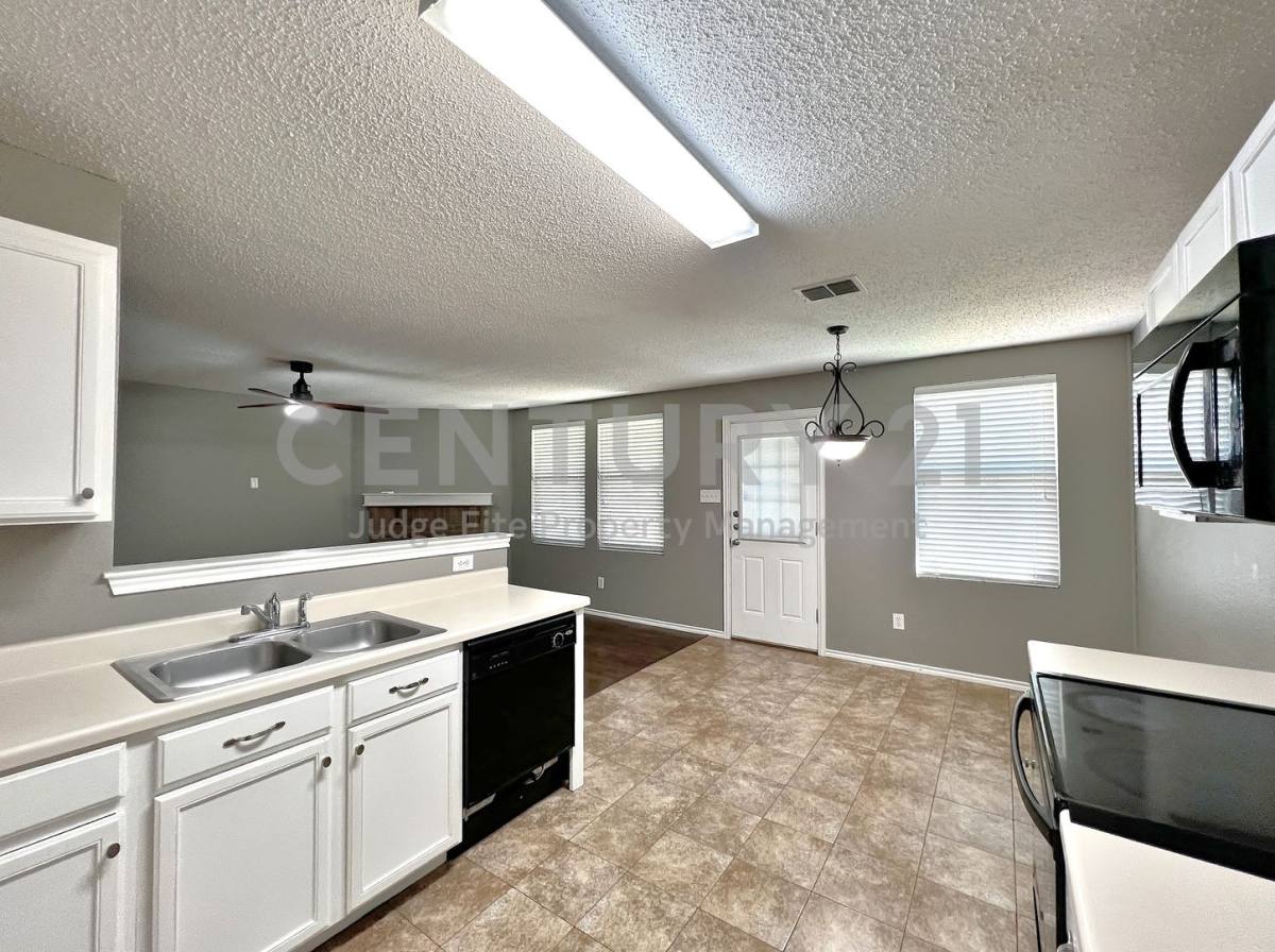 House for rent at 1412 Anna Lea Lane, Burleson, TX 76028