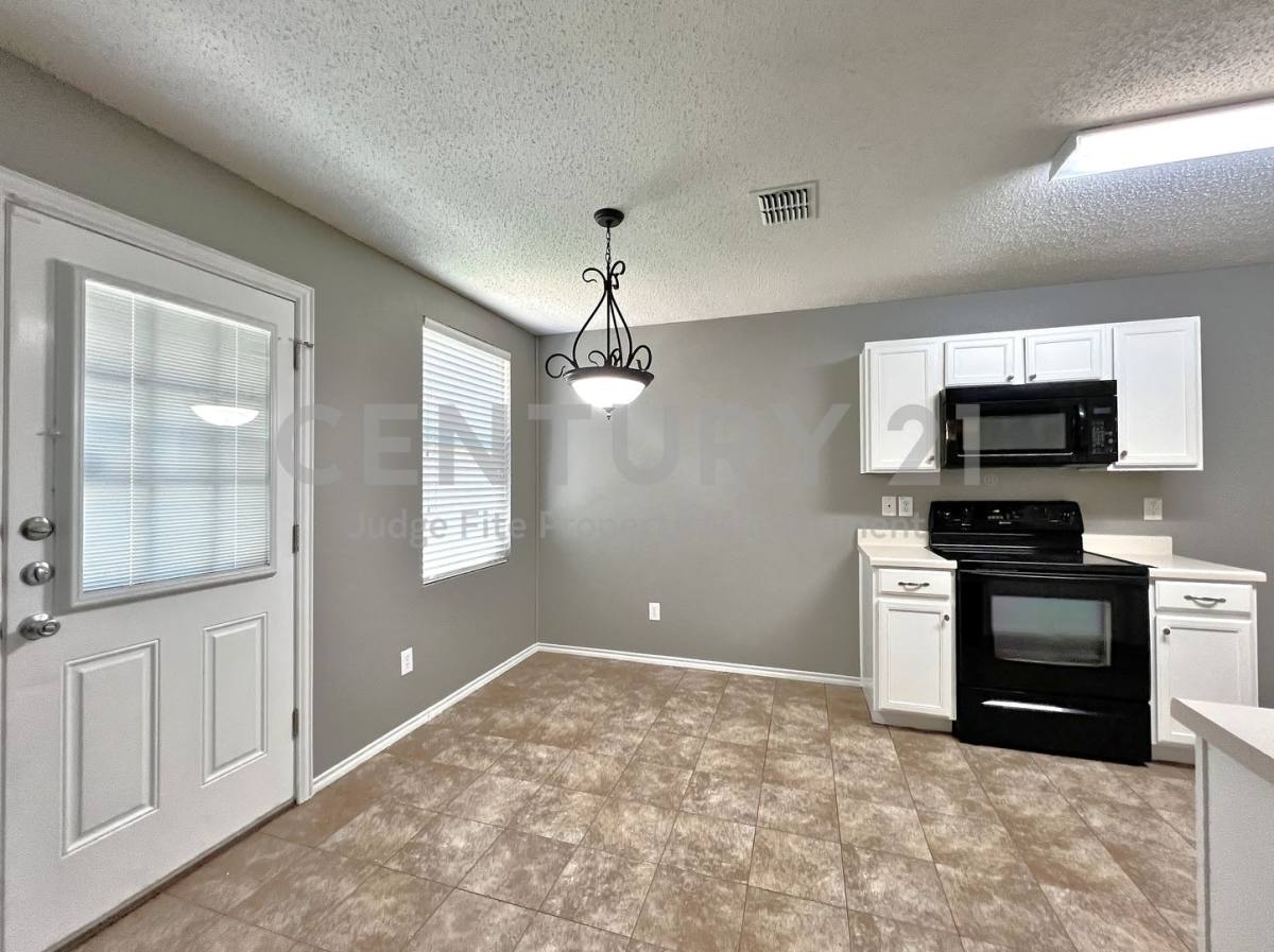 House for rent at 1412 Anna Lea Lane, Burleson, TX 76028